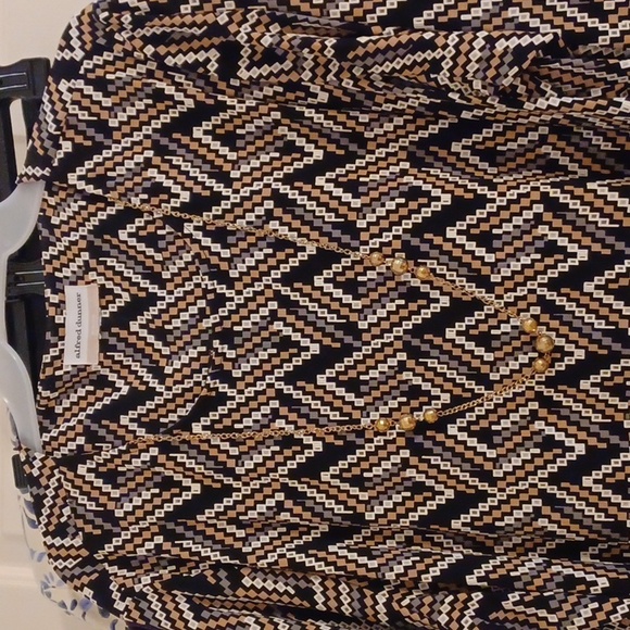 Shirt - Picture 1 of 3